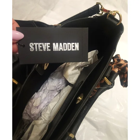 🆕️ NWT! Steve Madden Black Purse with Leopard Scarf & Matching Makeup Bag - Picture 7 of 14